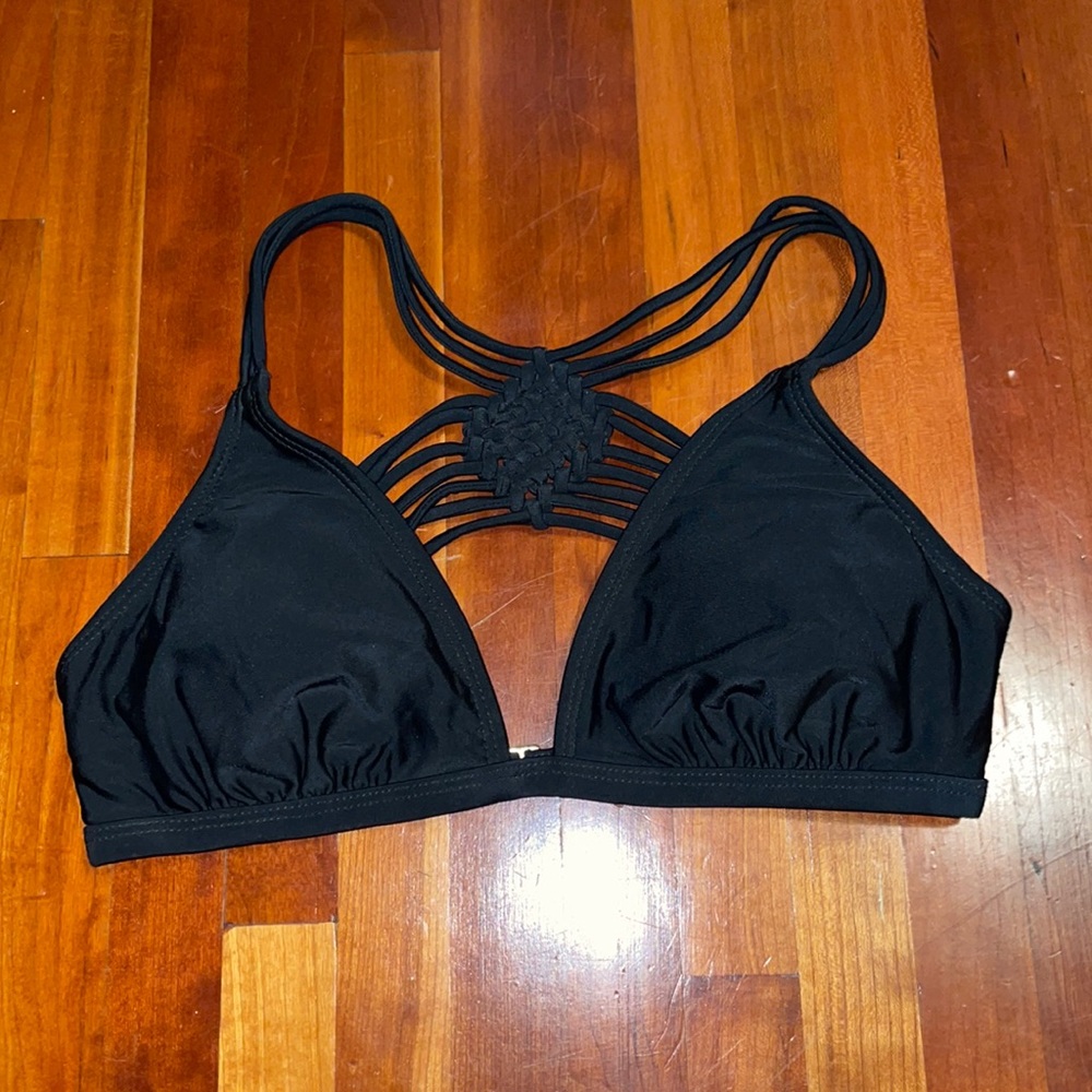 Shade & Shore Black Macrame Bikini Top SZ M NWOT